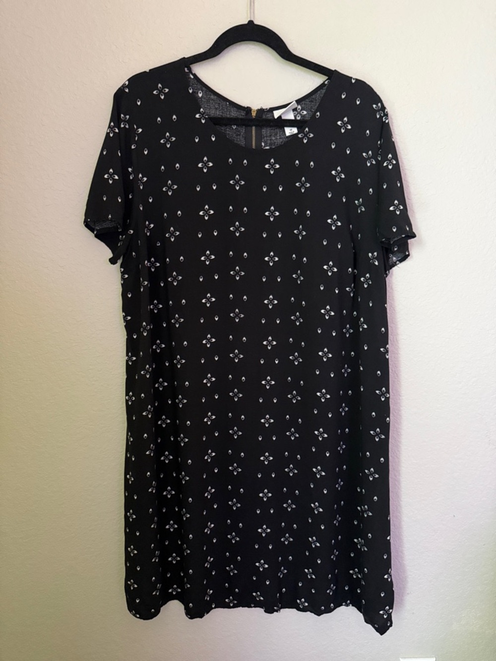 Ava & Viv Black Short Sleeve Printed Shift Dress
